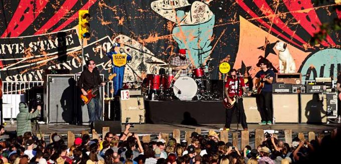 Social Distortion at FivePoint Amphitheatre
