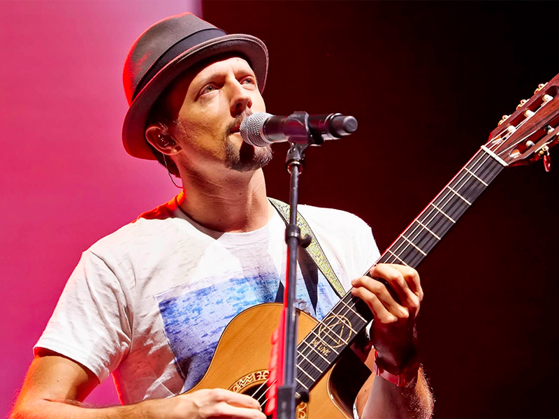 Jason Mraz at FivePoint Amphitheatre